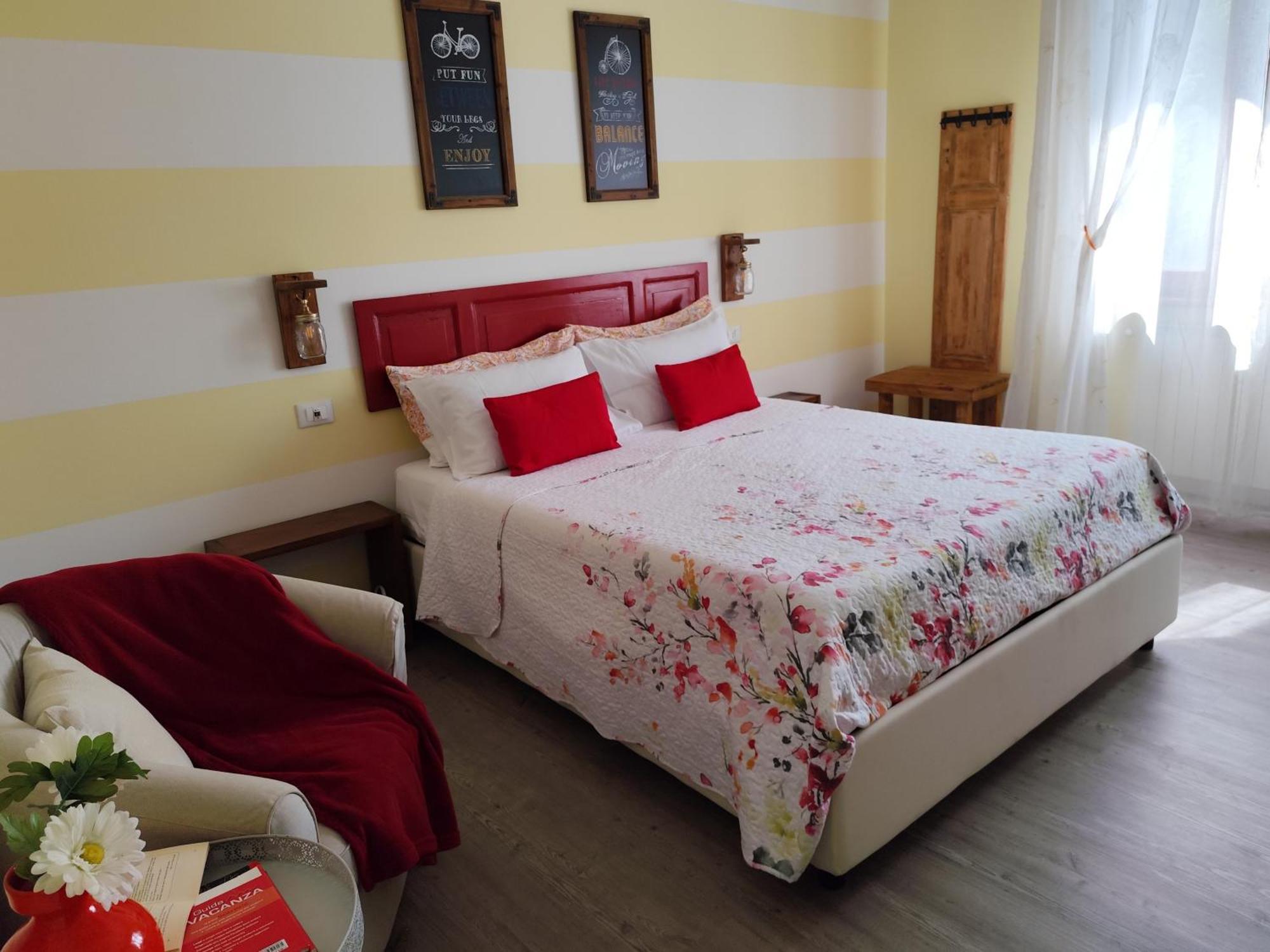 La Bicicletta Rooms Кремона Экстерьер фото